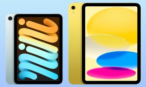 Proportional comparison of blue iPad mini 2024 beside yellow iPad 2022.