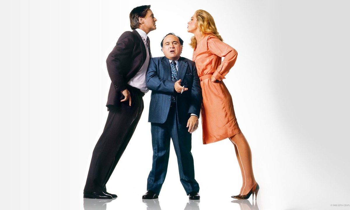 the war of roses 35 year anniversary michael douglas  danny devito and kathleen turner in