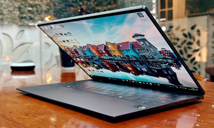 Dell XPS 13 with Snapdragon silicon atop a table.