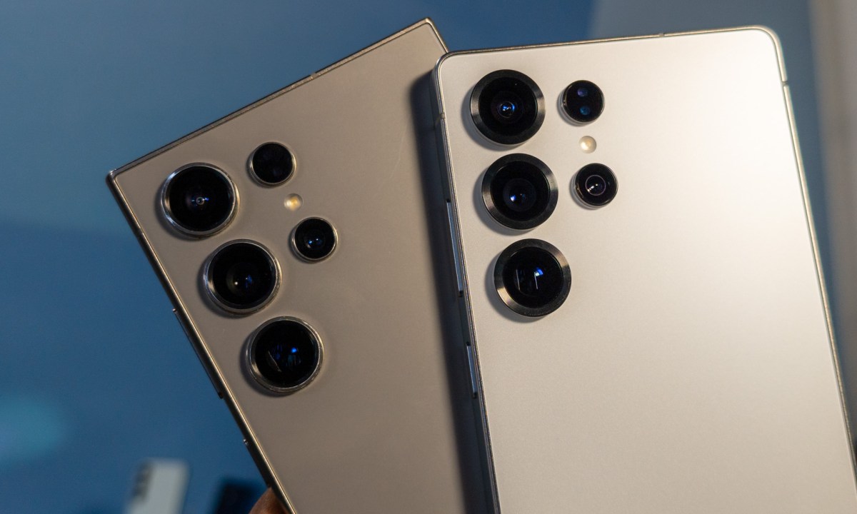 The Galaxy S24 Ultra next to the Galaxy S25 Ultra