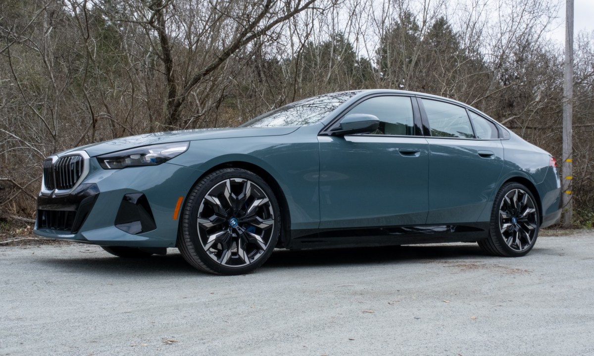 BMW i5 exterior