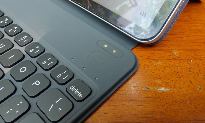 Magnetic pin on the HOU Keyboard for the iPad mini.